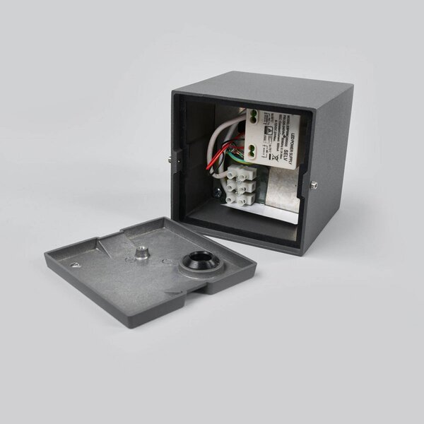 Lampa sufitowa LED Lucande Tanea, 10x10 cm, ciemnoszara, IP54 Tanea, aluminiowy / szary / cynkowy, aluminium, nowoczesny