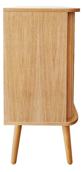 Wysoka komoda w dekorze dębu z drzwiami przesuwnymi 83x95 cm Rove – Woodman