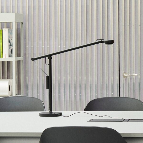 HAY Lampa biurkowa LED Fifty-Fifty, możliwość ściemniania, czarny, biuro, aluminium, design