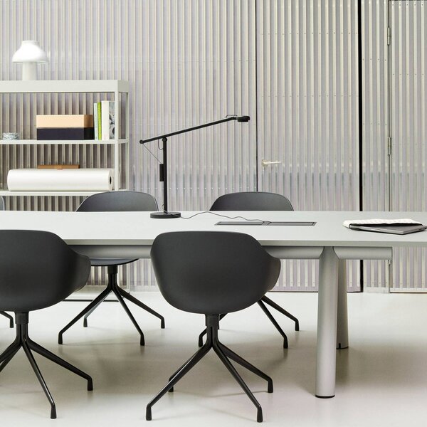 HAY Lampa biurkowa LED Fifty-Fifty, możliwość ściemniania, czarny, biuro, aluminium, design