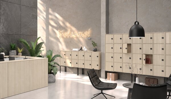 Szafa biurowa FRAME, niska, podstawa biała, 6x drzwi, 1299 x 450 x 1331 mm, mechaniczny zamek szyfrowy, dąb naturalny