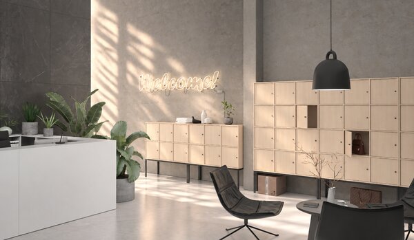 Szafa biurowa FRAME, niska, podstawa biała, 6x drzwi, 1299 x 450 x 1331 mm, zamek cylindryczny, brzoza