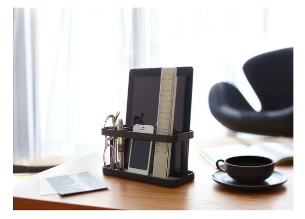 Czarny stojak uniwersalny YAMAZAKI Tower Rack