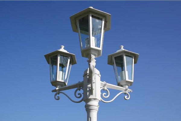 Lampa ogrodowa, stojąca "Wilanów" 215cm wysoka