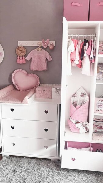 Zestaw mebli dziecięcych HEART 5 el.– łóżko, szafa, komoda, biurko i regał