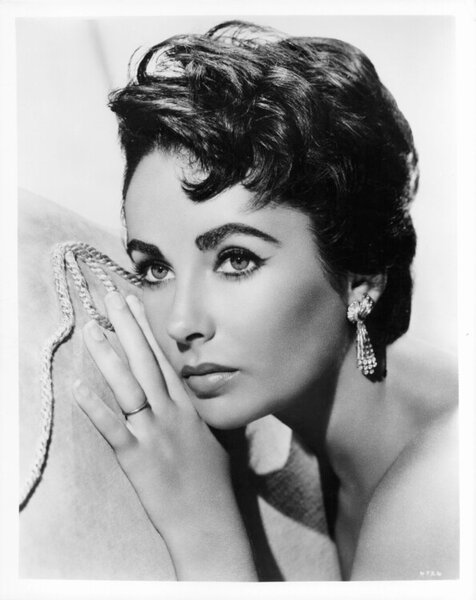 Fotografia Elizabeth Taylor In 'Rhapsody', Archive Photos