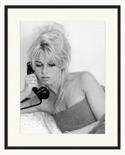 Oprawiony druk cyfrowy Brigitte On The Phone