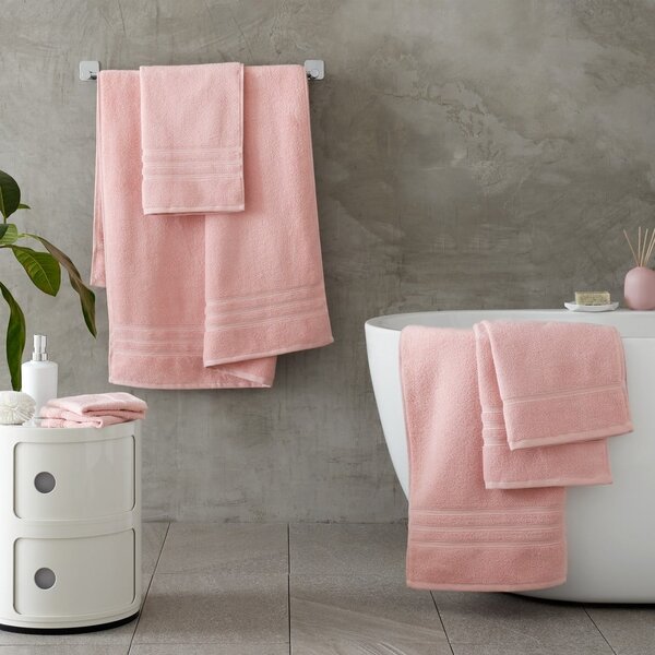 Jasnoróżowy bawełniany ręcznik kąpielowy frotte 70x120 cm Zero Twist – Catherine Lansfield