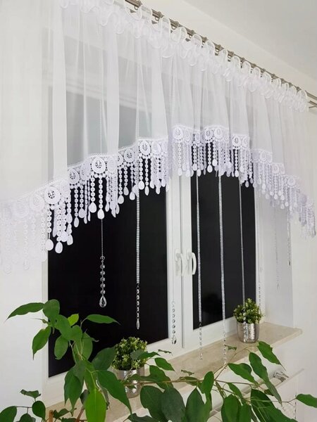 Firana gotowa z woalu i gipiury 300x140