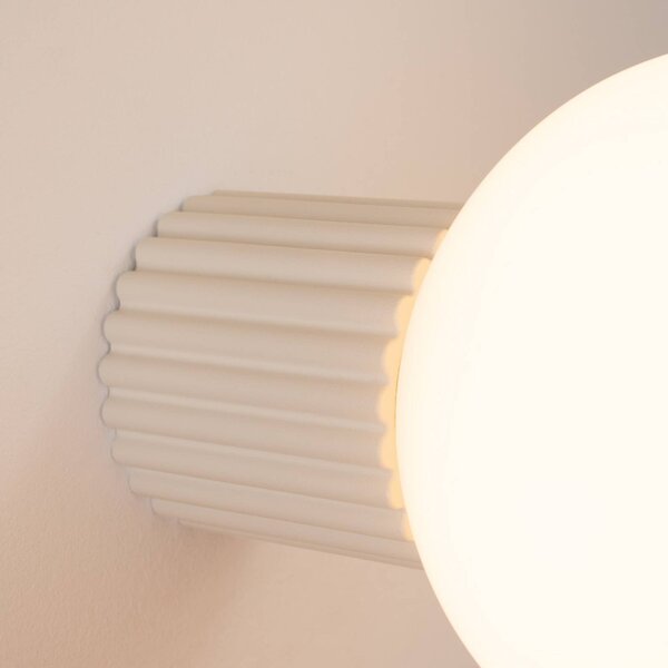 Kinkiet ORBI SOLLUX LIGHTING, możliwość ściemniania, kremowy / amber, łazienka, aluminium