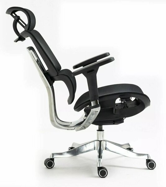 Czarny ergonomiczny fotel do biura Winner Lux, zgodny z normą BHP