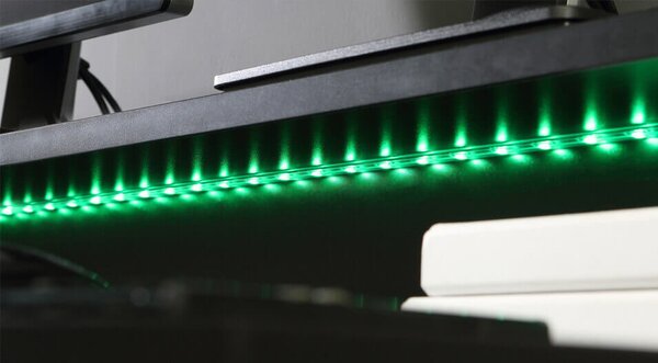 Biurko gamingowe z oświetleniem RGB Ayo 219B3-Z113 czarne