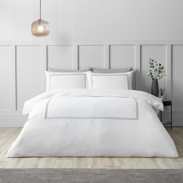 Biała satynowa pościel jednoosobowa 135x200 cm So Soft Mono Satin Stitch – Catherine Lansfield