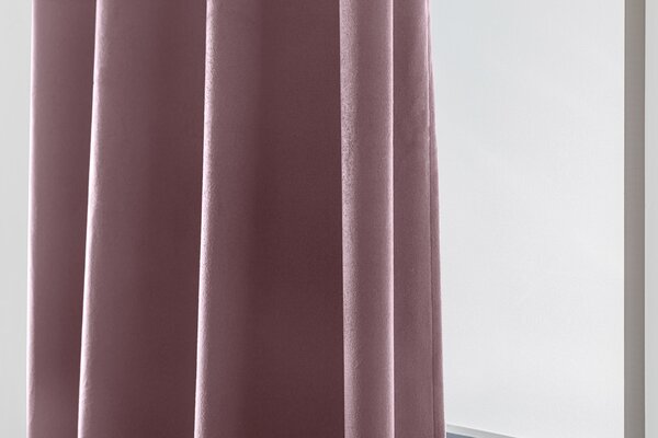 Jasnofioletowa zaciemniająca zasłona VELVET 140x250 cm Zawieszanie: Metalowe pierścienie