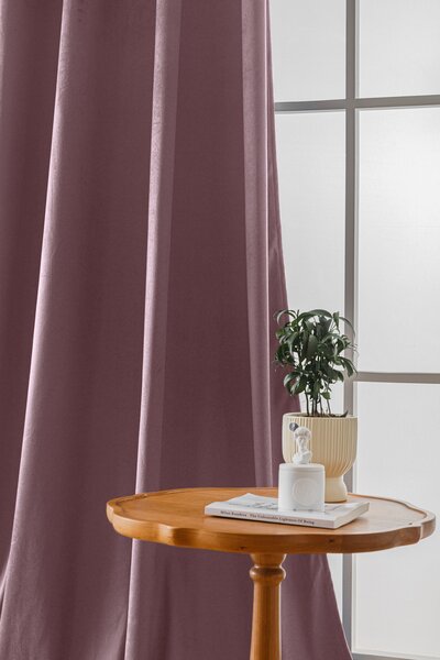 Jasnofioletowa zaciemniająca zasłona VELVET 140x250 cm Zawieszanie: Metalowe pierścienie