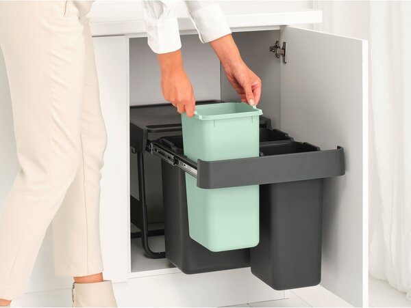 Miętowo-ciemnoszary plastikowy kosz na śmieci do segregacji odpadów do zabudowy 40 l Sort&Go – Brabantia