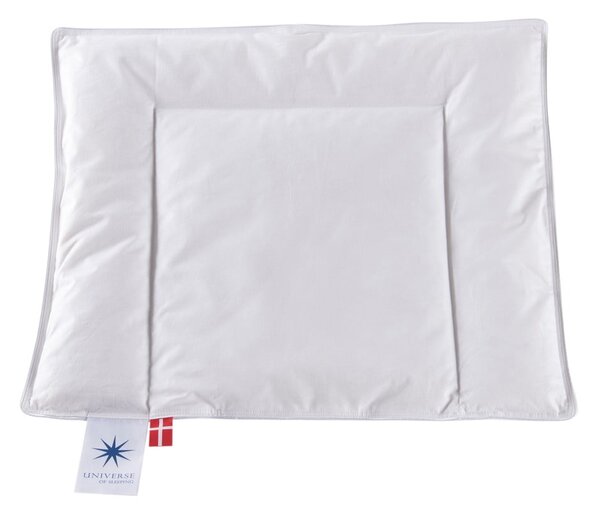 Poduszka dziecięca wypełniona pierzem 40x45 cm Capella Baby – Universe of Sleeping