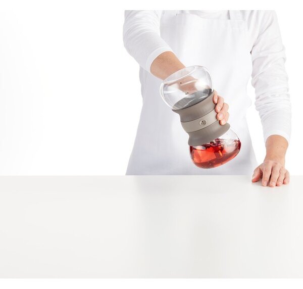Jasnobrązowy szklany dzbanek do herbaty z sitkiem 500 ml – Lékué