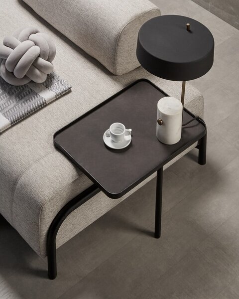 Beżowa sofa ze schowkiem Kave Home Compo