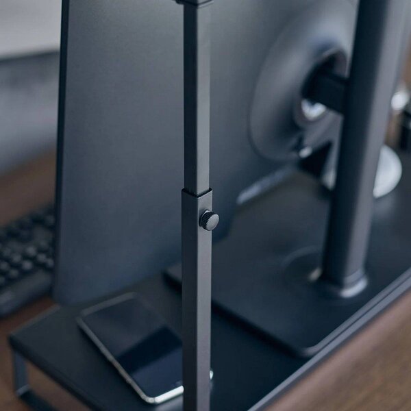 Czarny metalowy stojak na monitor Tower – YAMAZAKI