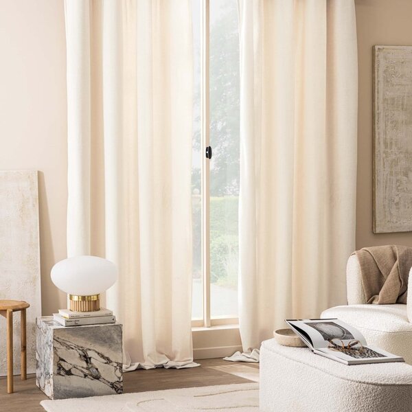 Kremowa zasłona z materiału bouclé 140x260 cm Winona – douceur d'intérieur