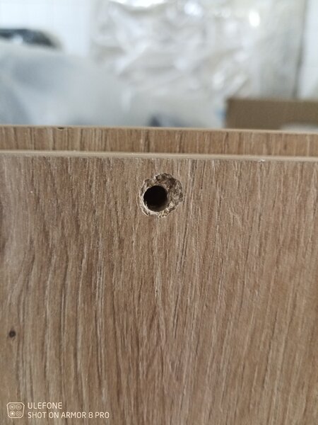 PROMOCJA Nástěnny stolik TV ENTSIAN 150x40cm, dąb artisan II. jakość