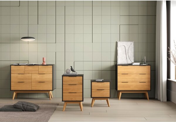 Czarno-naturalna niska komoda z drewna sosnowego 120x83 cm Lavis – Marckeric