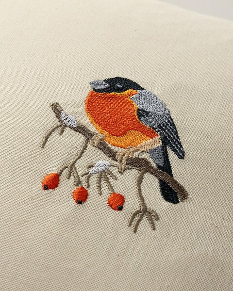 Poszewka na poduszkę Robin on Branch 43x43 cm