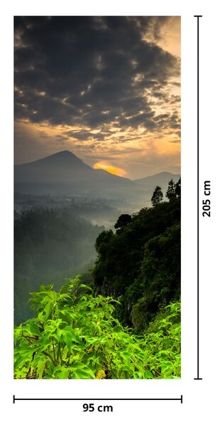 Fototapeta na drzwi - Zielony górski krajobraz (95x205cm)