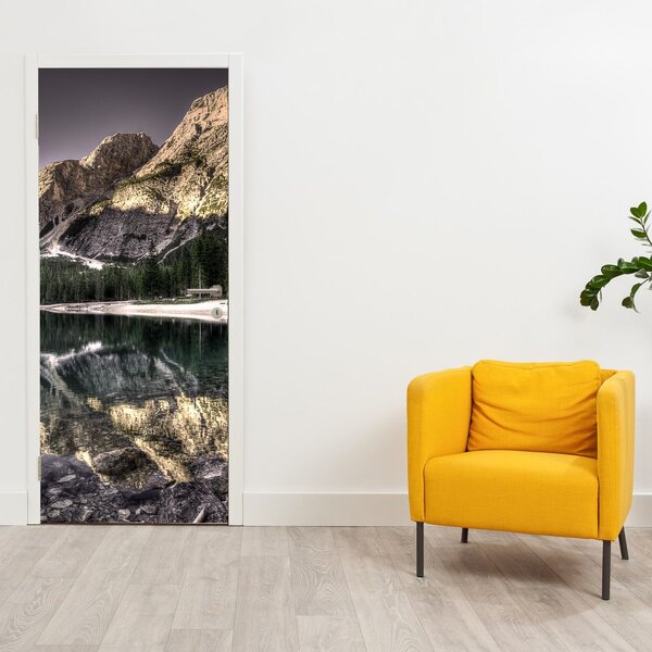 Fototapeta na drzwi - Jezioro w górach (95x205cm)