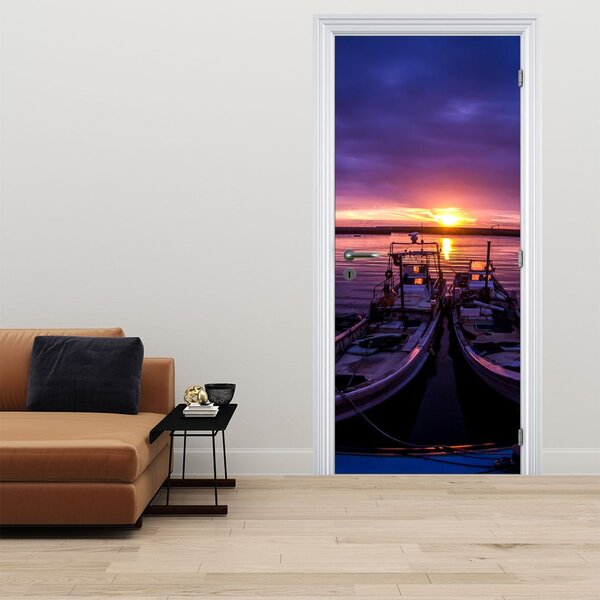 Fototapeta na drzwi - Łodzie rybackie w porcie (95x205cm)