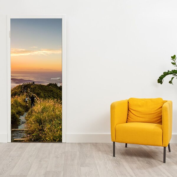 Fototapeta na drzwi - Góry o zachodzie Słońca (95x205cm)