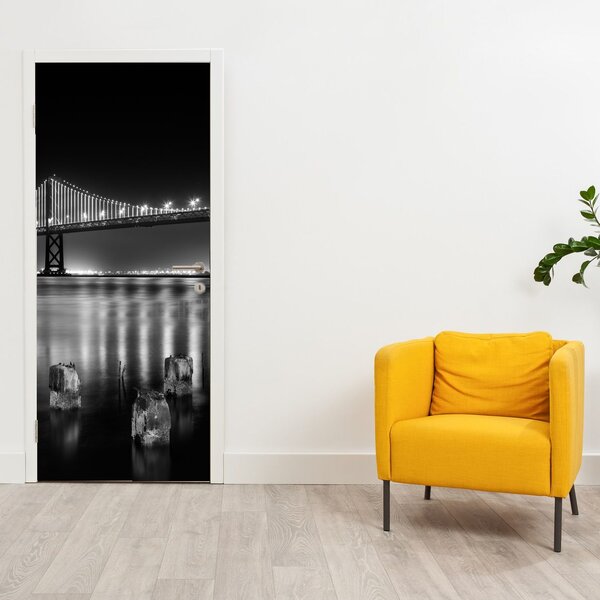Fototapeta na drzwi - Czarno - biały most (95x205cm)