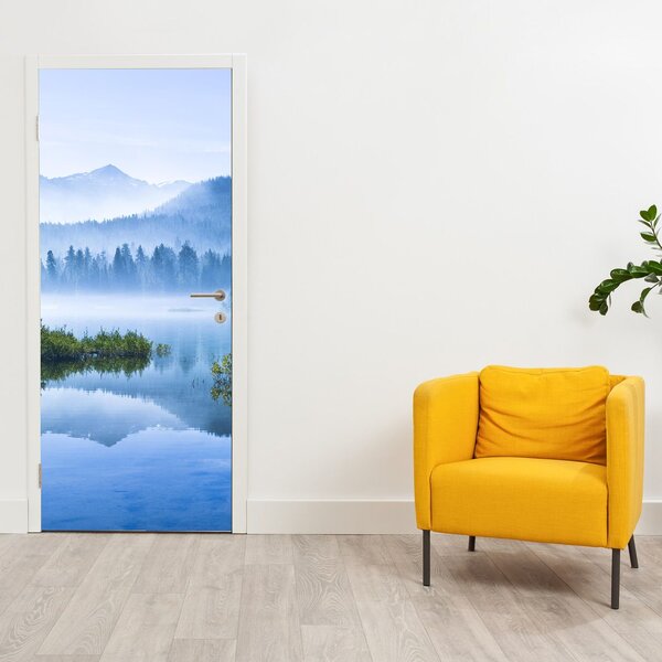 Fototapeta na drzwi - Górskie jezioro (95x205cm)