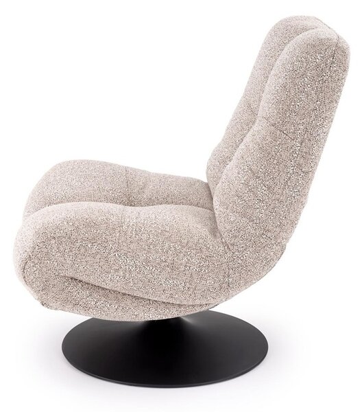 Beżowy fotel do salonu na nodze | Umeblowana.com
