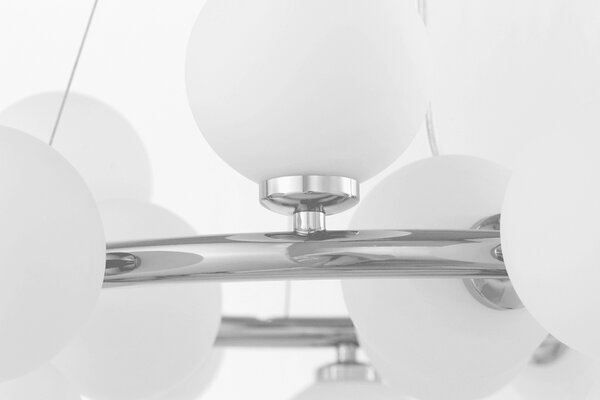 LAMPA WISZĄCA NOWOCZESNA CHROMOWANA BIAŁE KULE MARSIADA 15