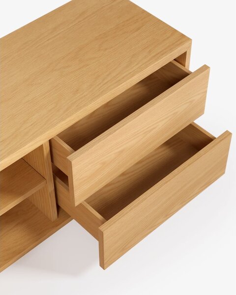 Szafka pod TV w dekorze dębu w naturalnym kolorze 150x44 cm Abilen − Kave Home