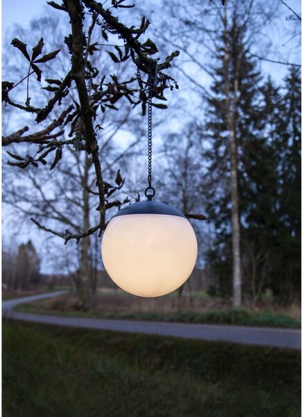 Wisząca solarna lampa ogrodowa Star Trading Globus, ø 20 cm