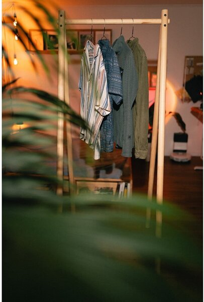 Wieszak z drewna sosnowego Karup Design Hongi Natural