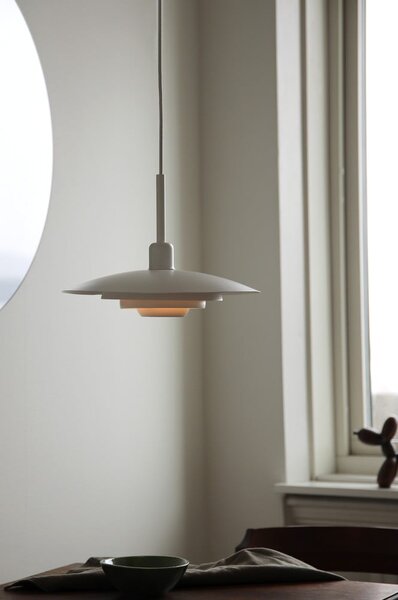 Biała lampa wisząca z metalowym kloszem ø 35 cm Piny – Markslöjd