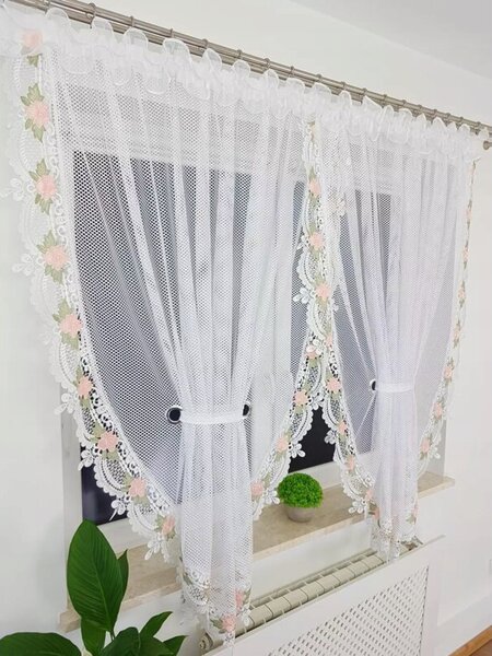 Firana gotowa w kÃ³Åeczka zdobiona gipiurÄ 400x160cm