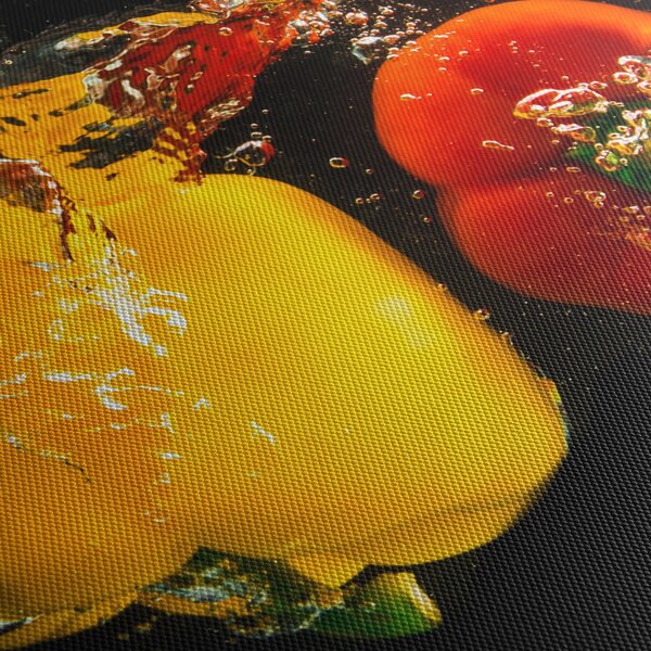 Obraz - papryki w wodzie (125x70 cm)