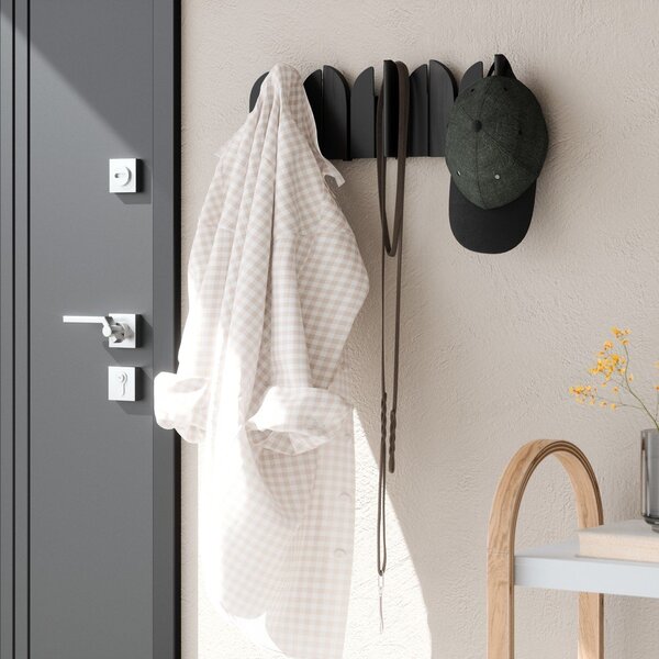 Stalowy wieszak ścienny w kolorze matowej czerni 43 cm Saloon – Umbra