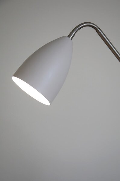 Beżowa lampa stojąca LED ze ściemniaczem i metalowym kloszem (wysokość 140 cm) Patro – Markslöjd