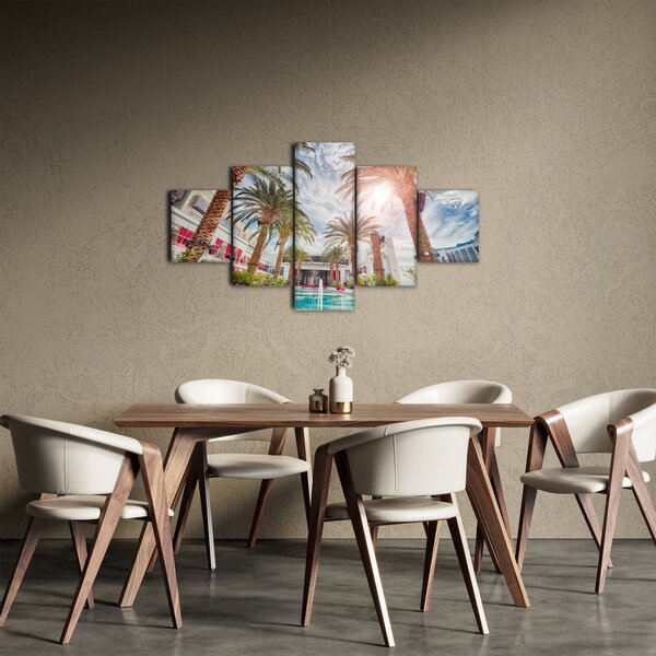 Obraz - palmy z basenem (125x70 cm)