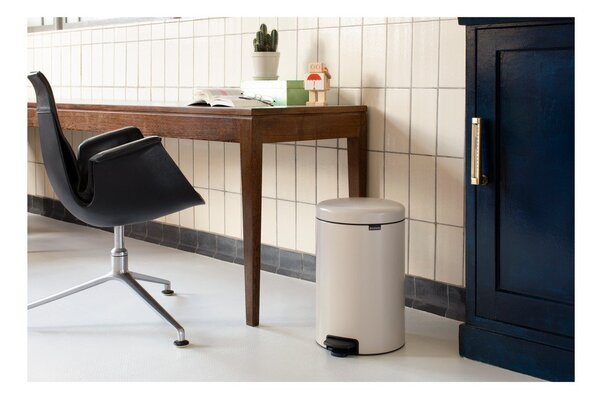 Beżowy stalowy kosz na śmieci z pedałem 20 l NewIcon – Brabantia