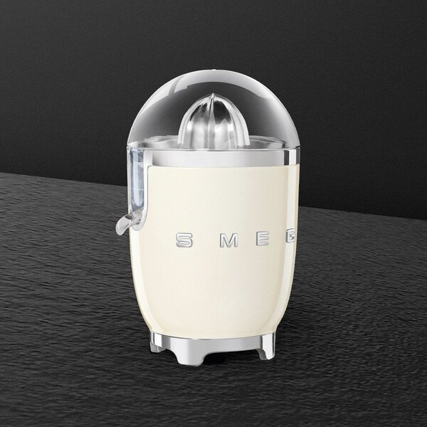 Kremowa sokowirówka 50's Retro Style – SMEG