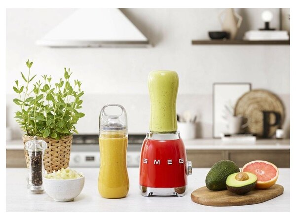 Jasnoróżowy blender kielichowy 50's Retro Style – SMEG