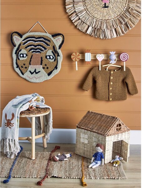 Dziecięcy wieszak ścienny z drewna sosnowego Rudy − Bloomingville Mini