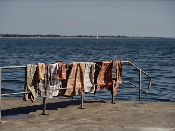 Czarno-jasnoszary bawełniany ręcznik 50x100 cm Sauna – Zone